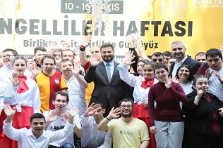 ENGELLİLER HAFTASI’NDA KÂĞITHANE’DE GÖNÜLLERİ ISITAN BULUŞMA